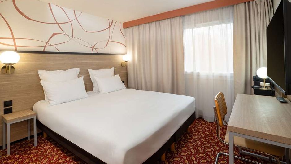 Sure Hotel by Best Western Caen Memorial Room
