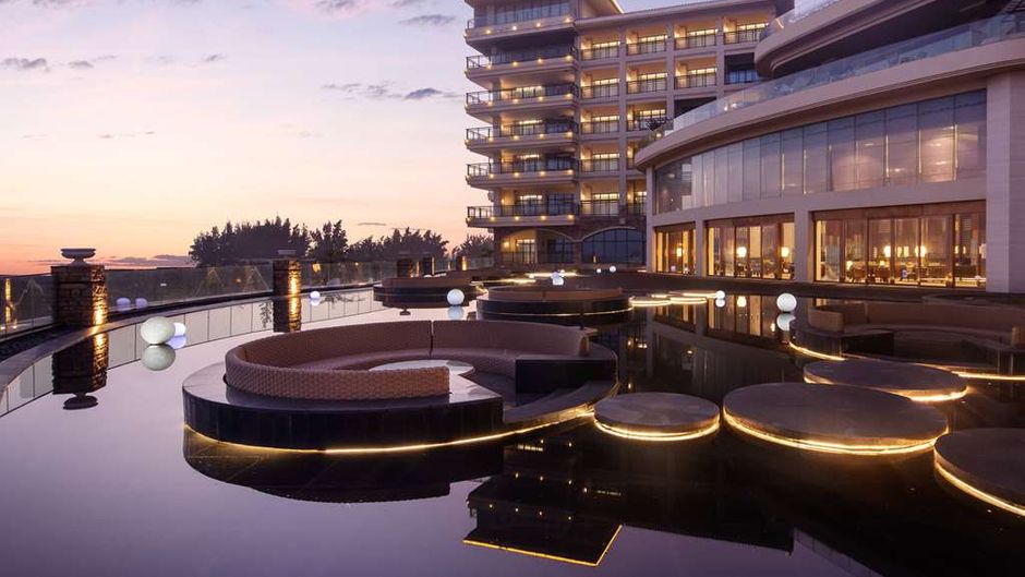 Days Hotel by Wyndham Bailang Beach Exterior