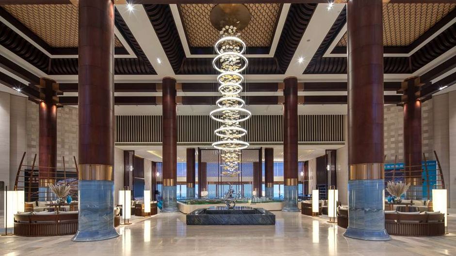 Days Hotel by Wyndham Bailang Beach Lobby