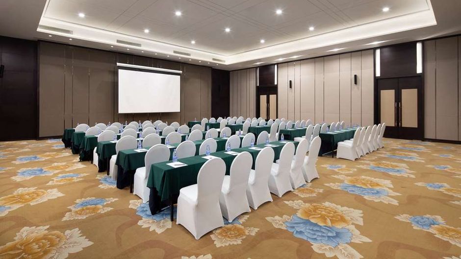 Days Hotel by Wyndham Bailang Beach Ballroom