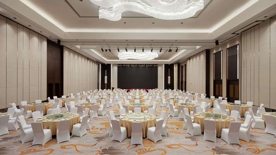 Days Hotel by Wyndham Bailang Beach Ballroom