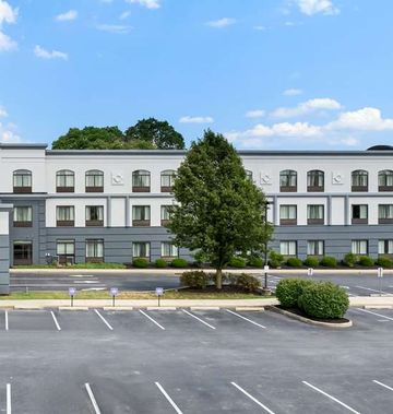 Spark by Hilton Lancaster Dutch Country