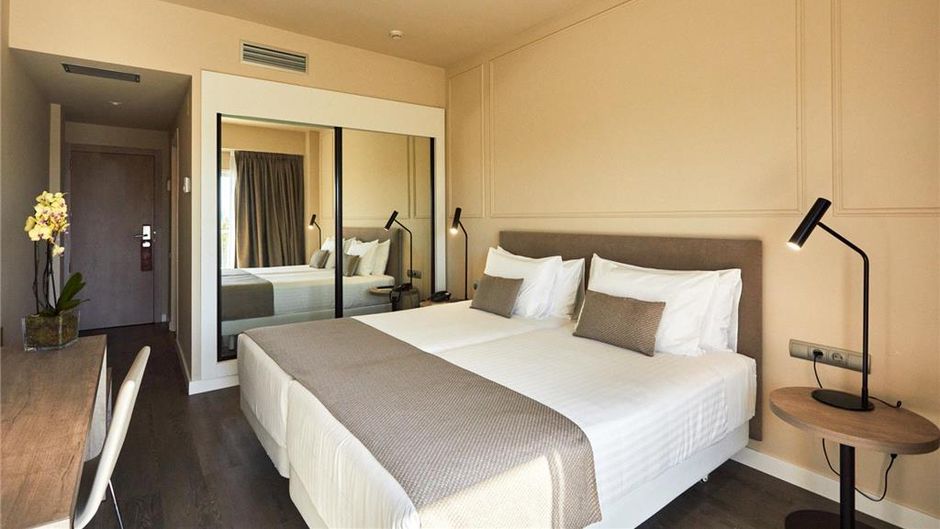 Silken Turcosa Castellon Room