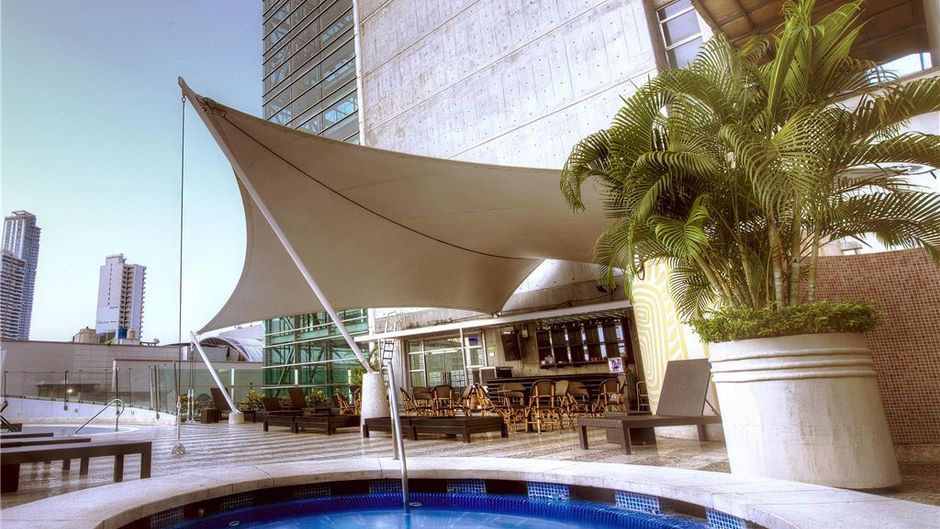 Decapolis Hotel Panama City Pool