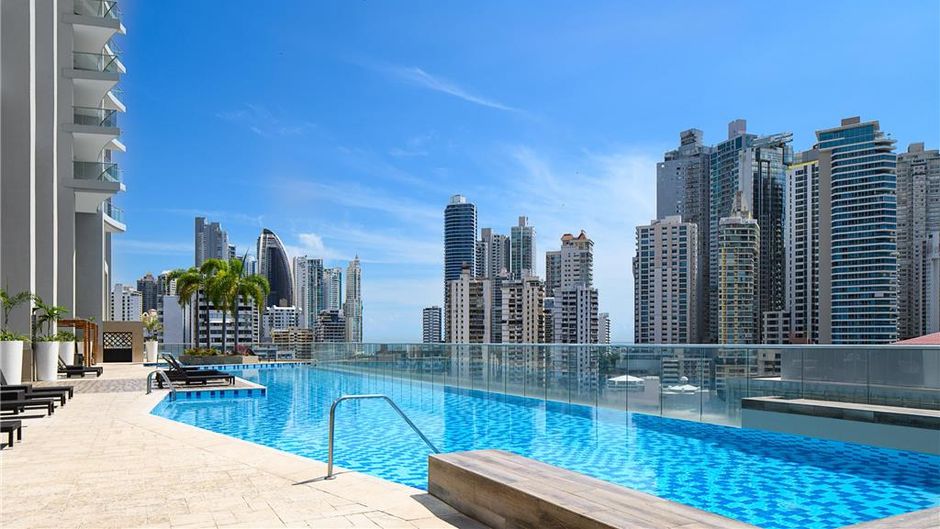 Hard Rock Hotel Panama Megapolis Pool