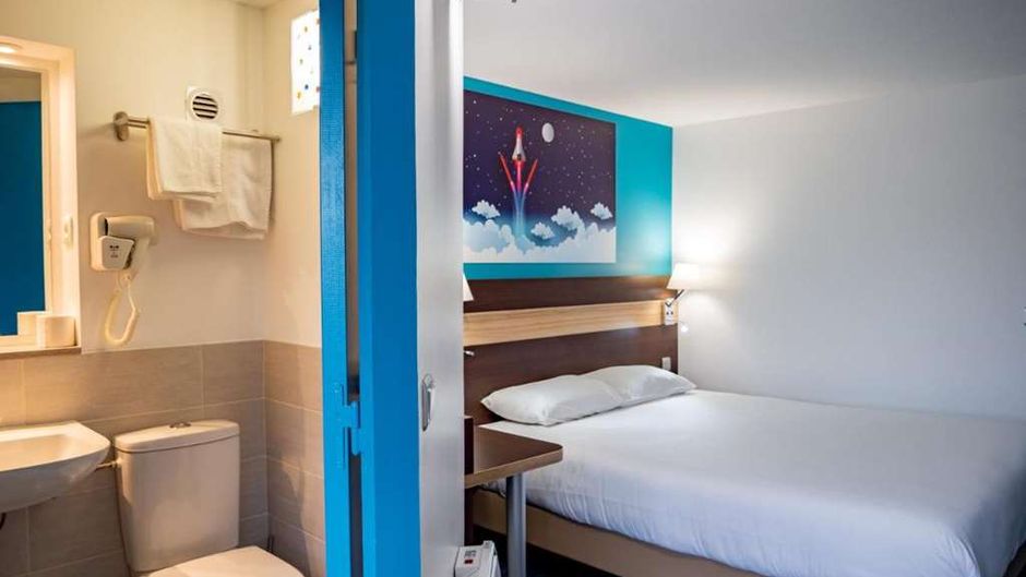 Hotel Les Mureaux-Flins Room