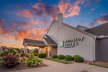 MainStay Suites St Louis-Galleria