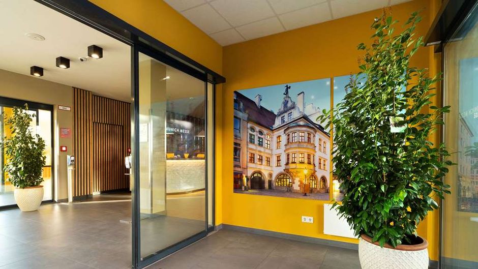 Ramada Encore by Wyndham Munich Messe Lobby