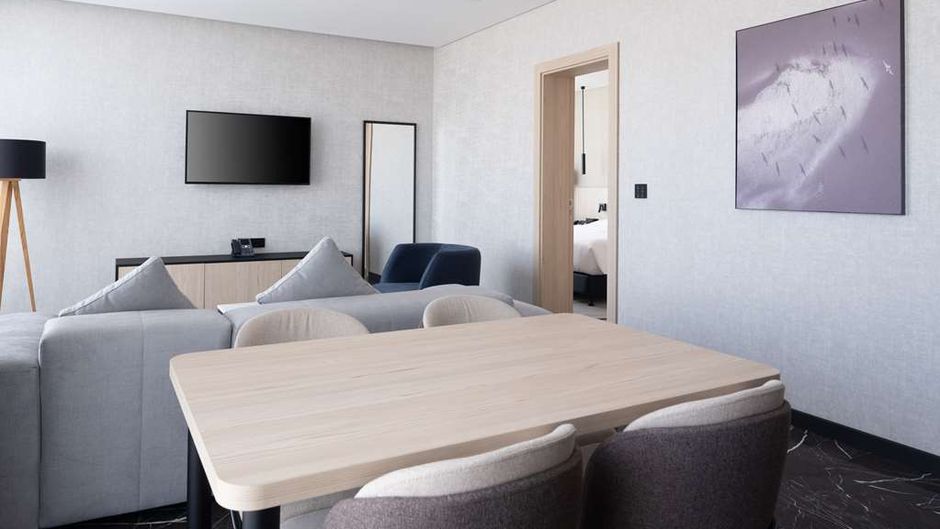 Park Inn by Radisson Hotel & Apts Kuwait Suite