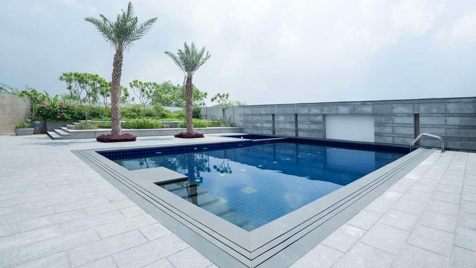 Radisson Hotel Vrindavan Pool