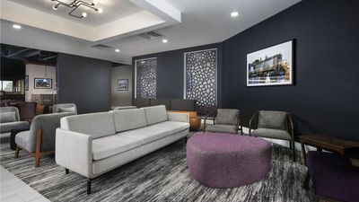 Four Points by Sheraton Kansas City Arpt