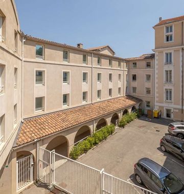 Les Cordeliers Residence De Tourisme