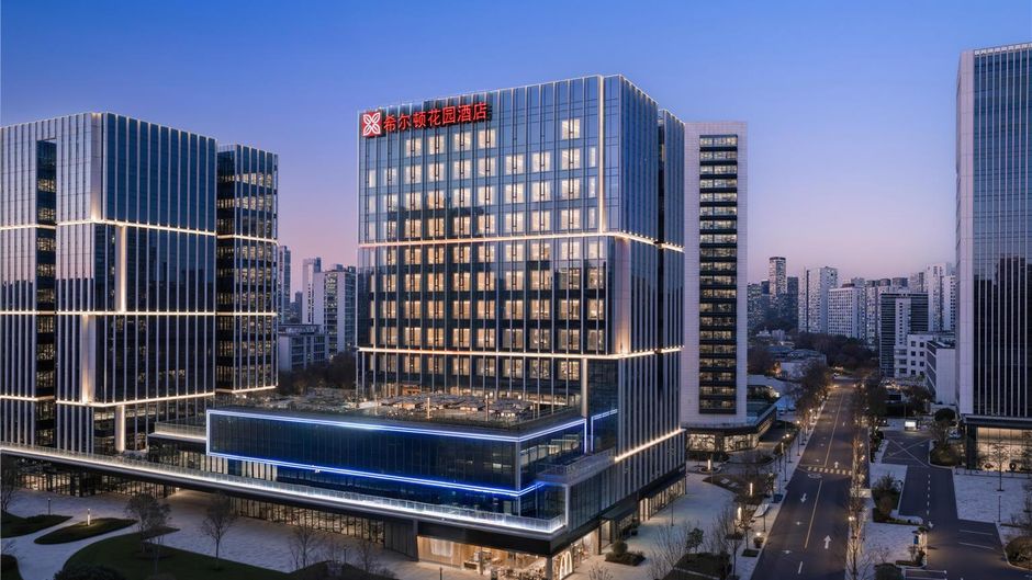 Hilton Garden Inn Grand Canal Exterior