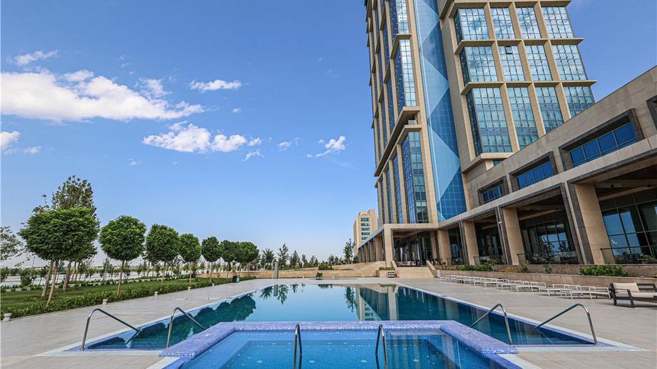 Hilton Samarkand Regency Pool