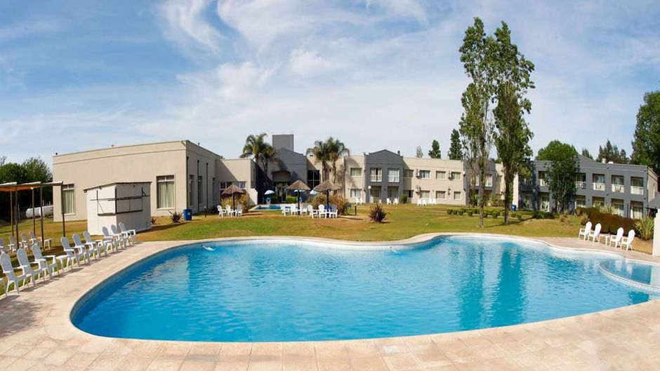 Wyndham Garden Campana Pool