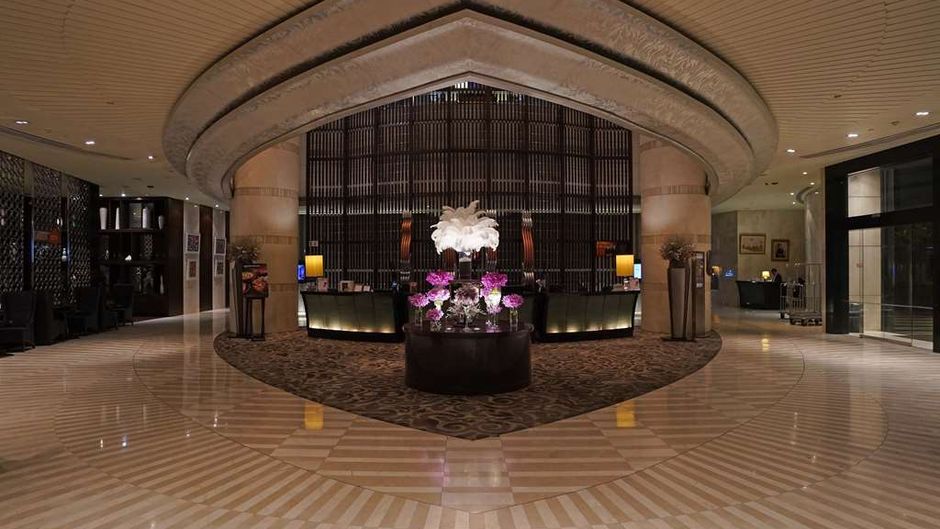 Hilton Bangkok Grande Asoke Lobby