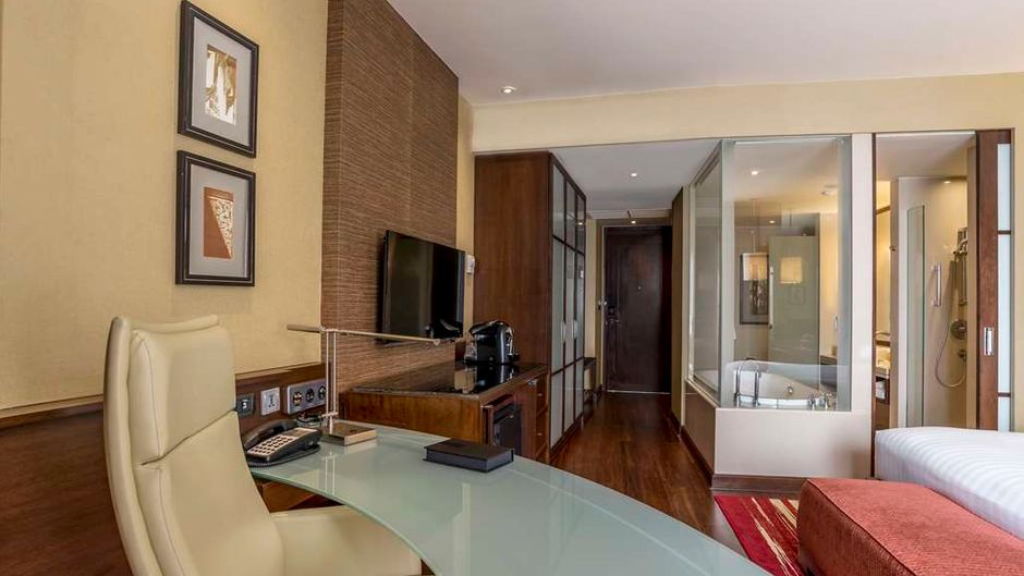 Hilton Bangkok Grande Asoke Room