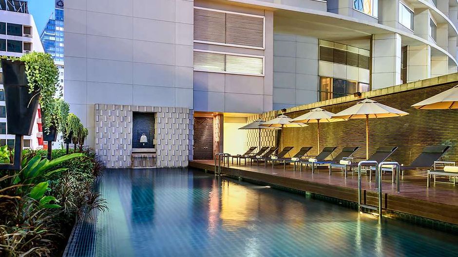 Hilton Bangkok Grande Asoke Pool