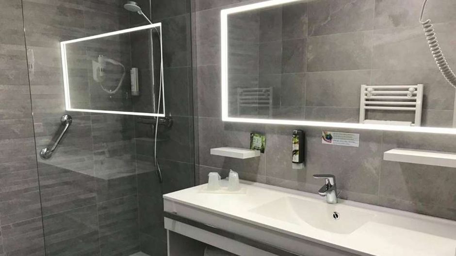Hotel l'Arc en Ciel Room