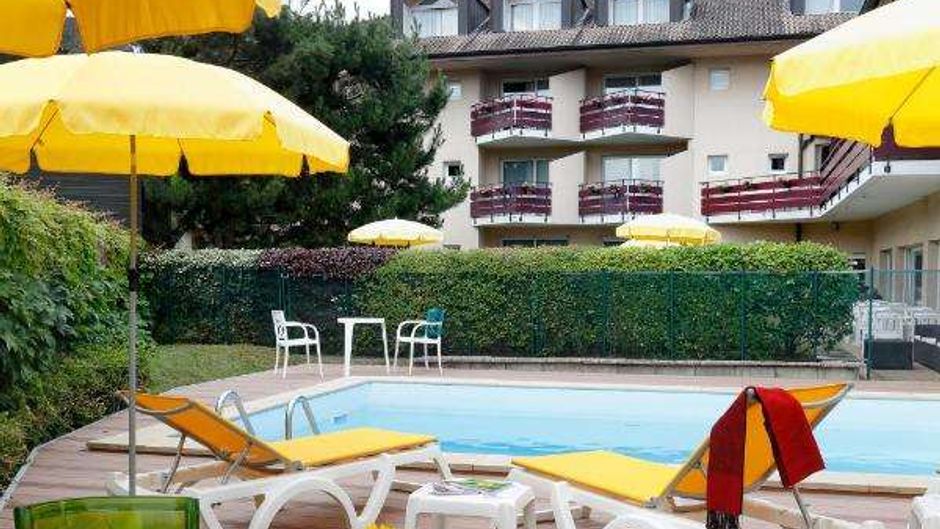 Hotel l'Arc en Ciel Pool