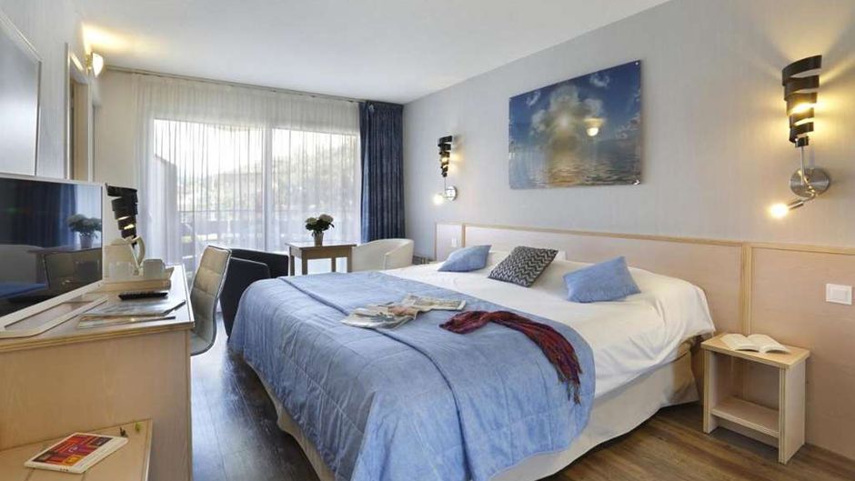 Hotel l'Arc en Ciel Room