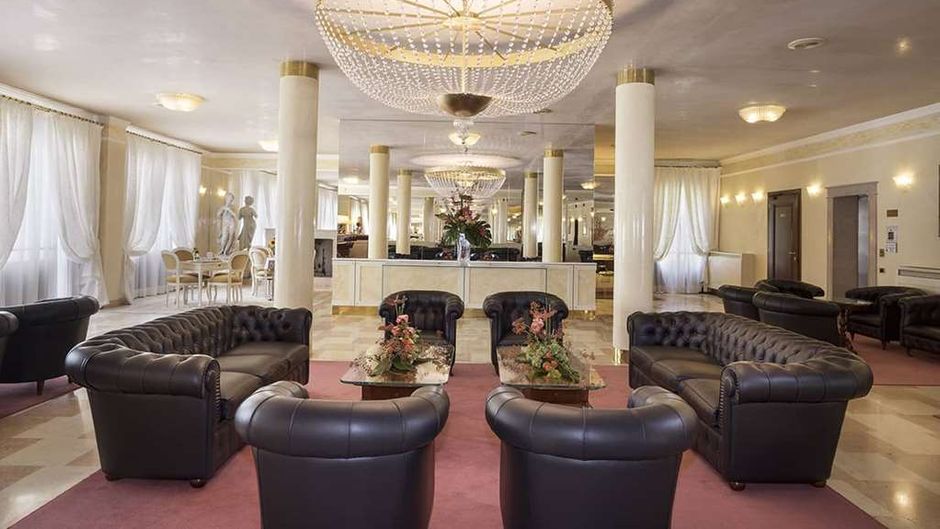 Villa Pace Park Hotel Bolognese Lobby