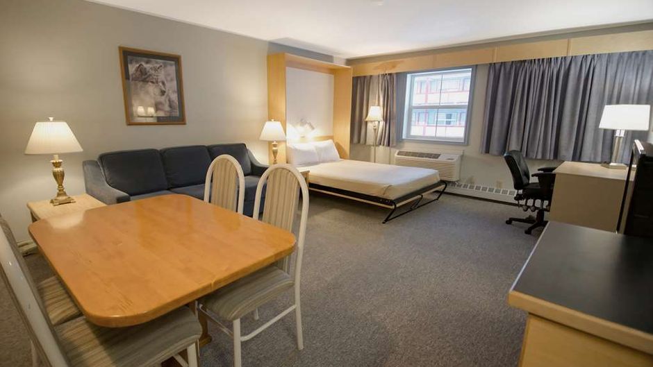Eldorado, a Coast Hotel Suite