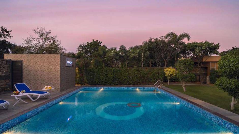 Zone Connect by The Park Pool