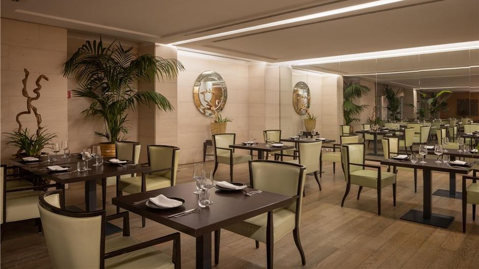 Precise House Mantegna Roma Restaurant