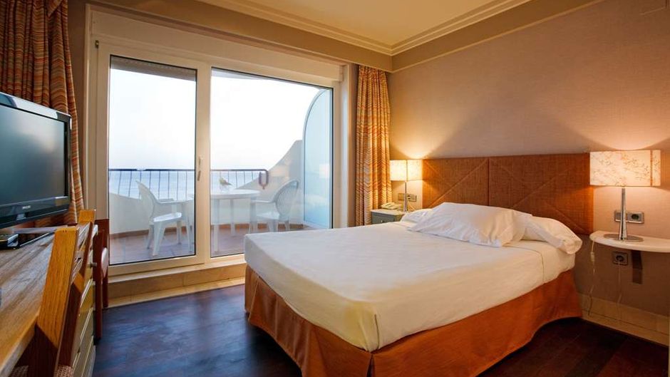 Hotel Playa Victoria Room