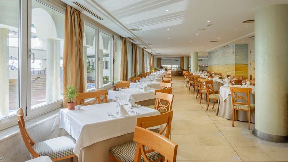 Hotel Playa Victoria Restaurant