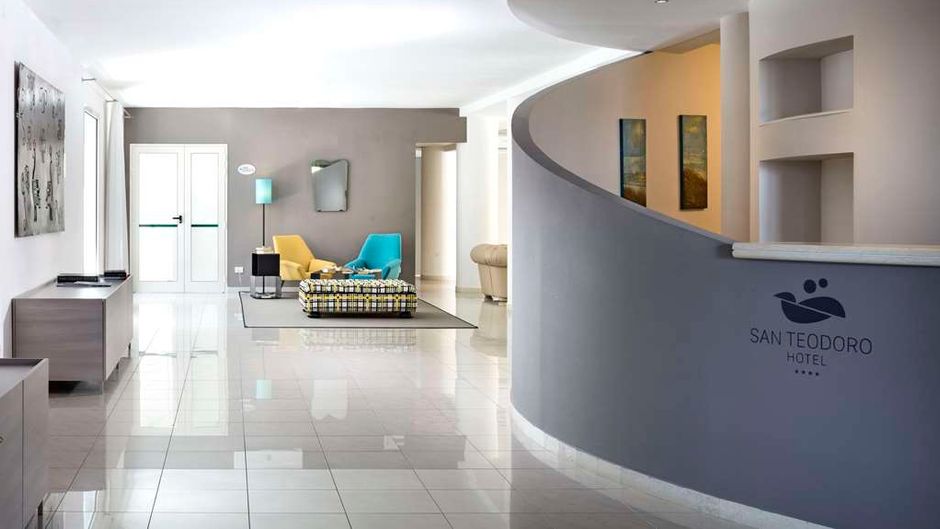 Hotel San Teodoro Lobby