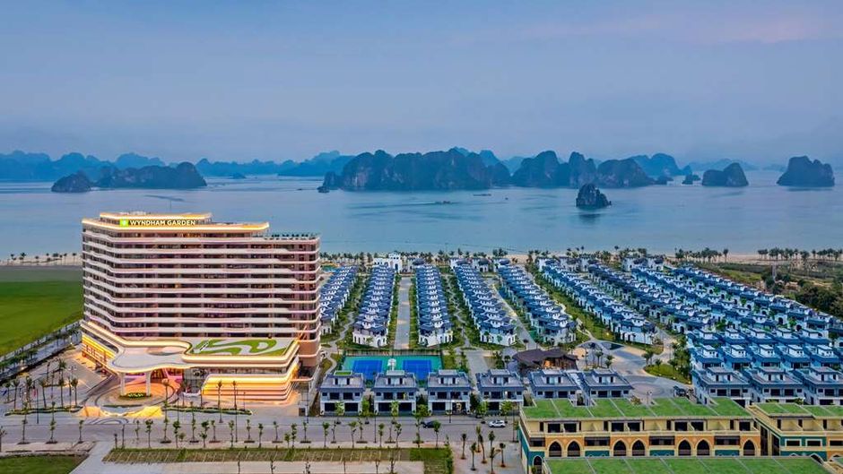 Wyndham Garden Sonasea Van Don Exterior