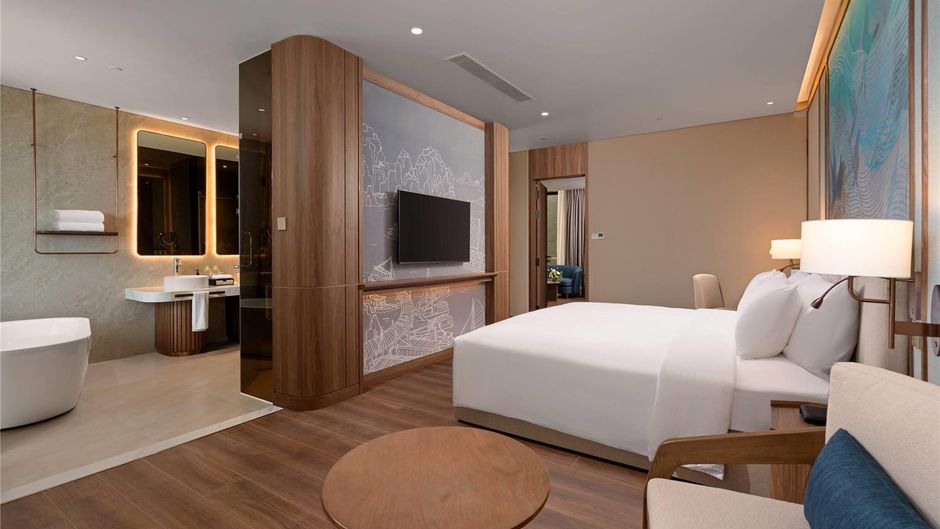 Wyndham Garden Sonasea Van Don Suite