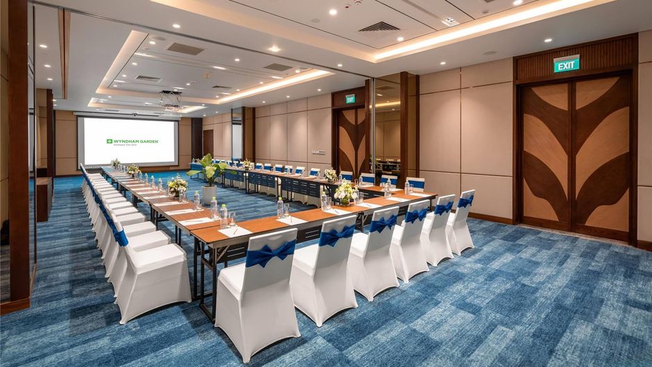 Wyndham Garden Sonasea Van Don Meeting