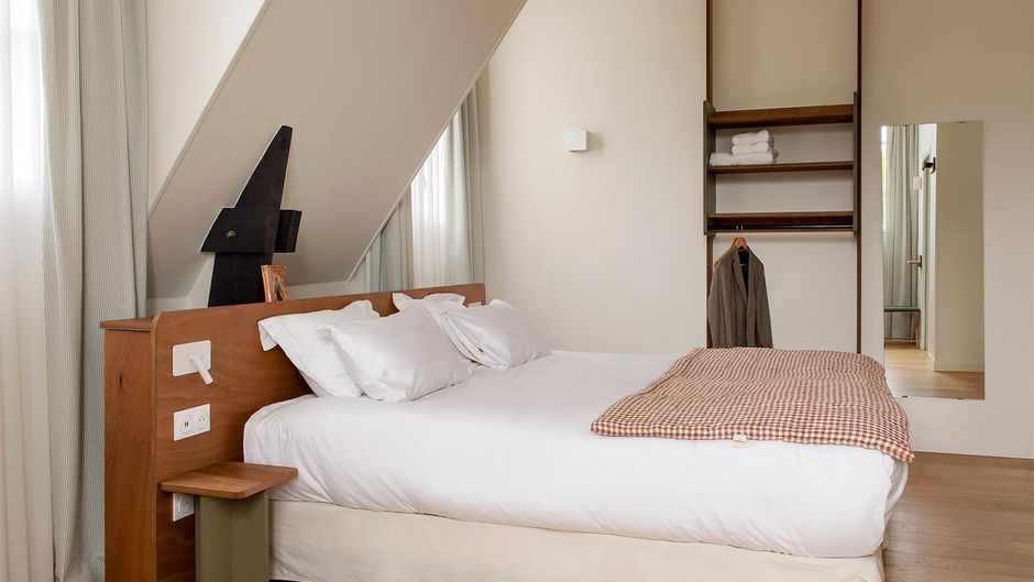 Hotel Les Beaux Arts Room