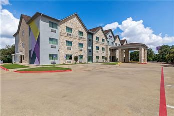 Spark by Hilton Round Rock
