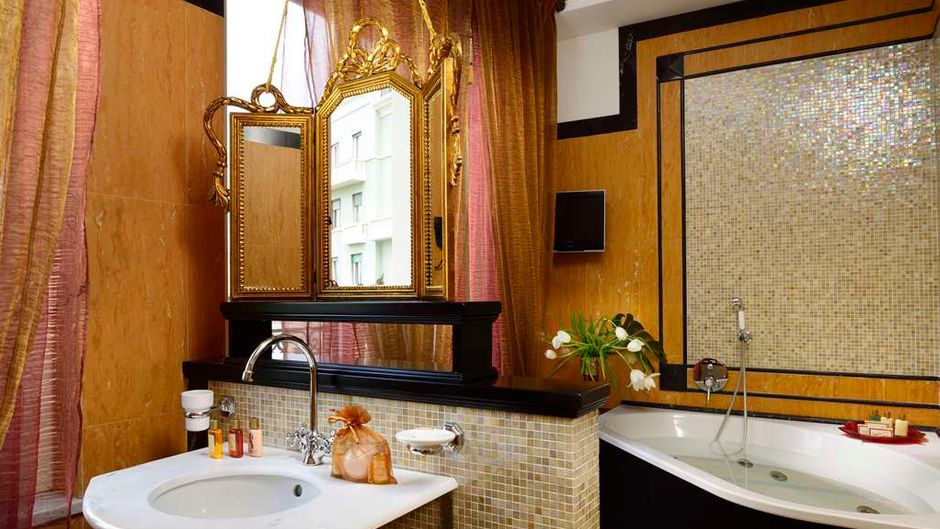 Grand Hotel Savoia Room