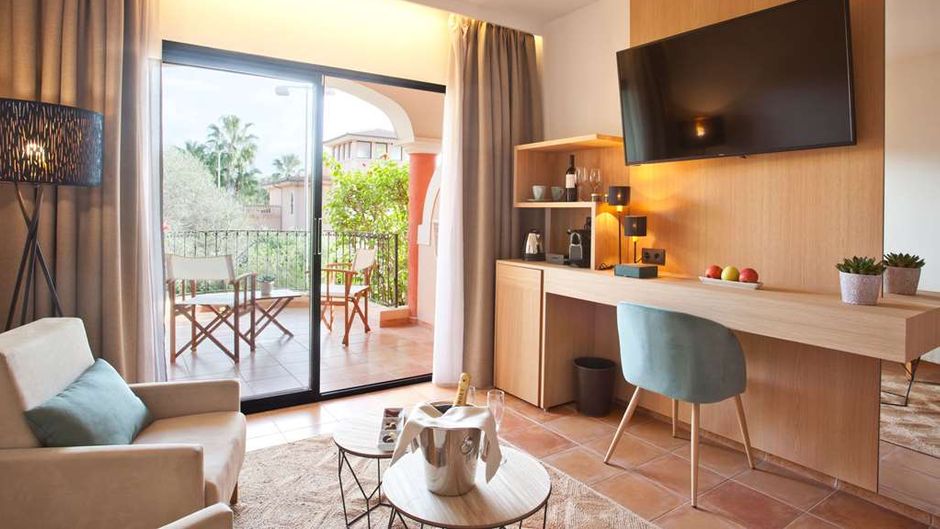 Mon Port Hotel & Spa Room