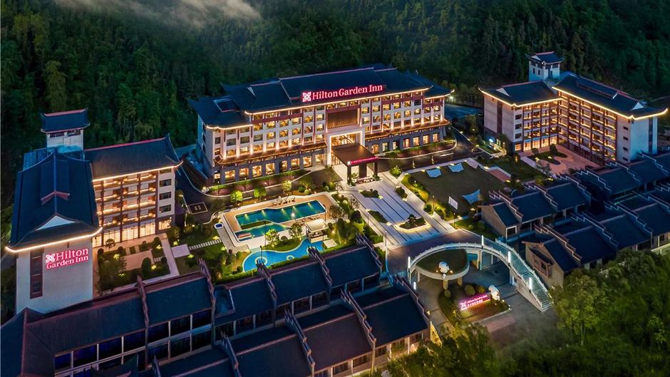 Hilton Garden Inn Wulingyuan Exterior