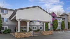 Holiday Inn Express & Suites Burlington