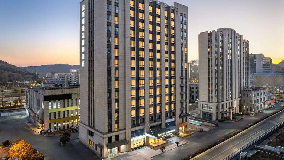 Days Inn by Wyndham Hangzhou Zhuantang Exterior