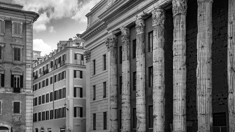 9Hotel Cesari Exterior