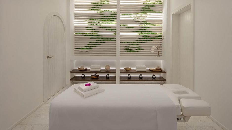 Anantara Santorini Abu Dhabi Retreat Spa