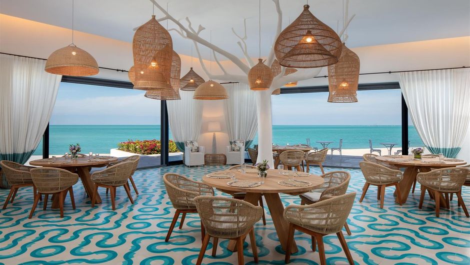 Anantara Santorini Abu Dhabi Retreat Restaurant