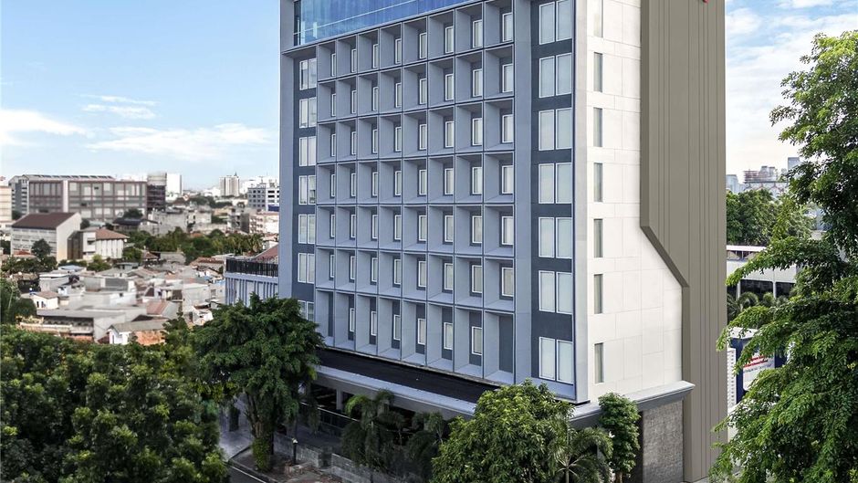 ibis Jakarta Raden Saleh Exterior