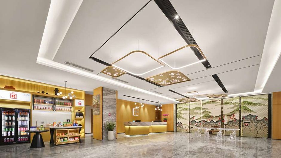 Hilton Garden Inn Yuci Lobby