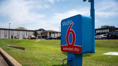 Motel 6 Claremore, OK