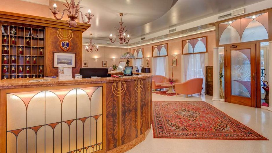 Hotel San Giusto Lobby