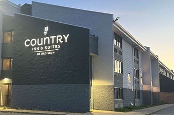 Country Inn & Suites by Radisson, Dunbar